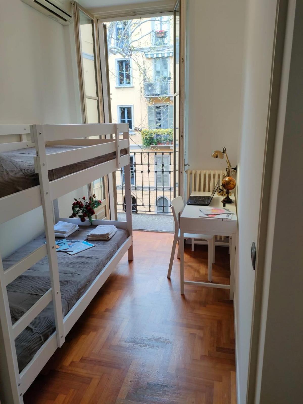 Esclusive & Elegant Loft, Duomo 10 Minutes Apartment Milan